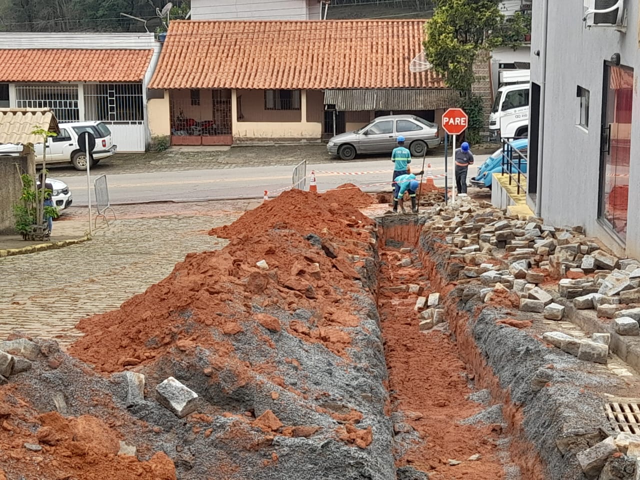 ÁGUAS DO RIO AMPLIA SISTEMA DE ABASTECIMENTO DE ÁGUA TRATADA EM DUAS