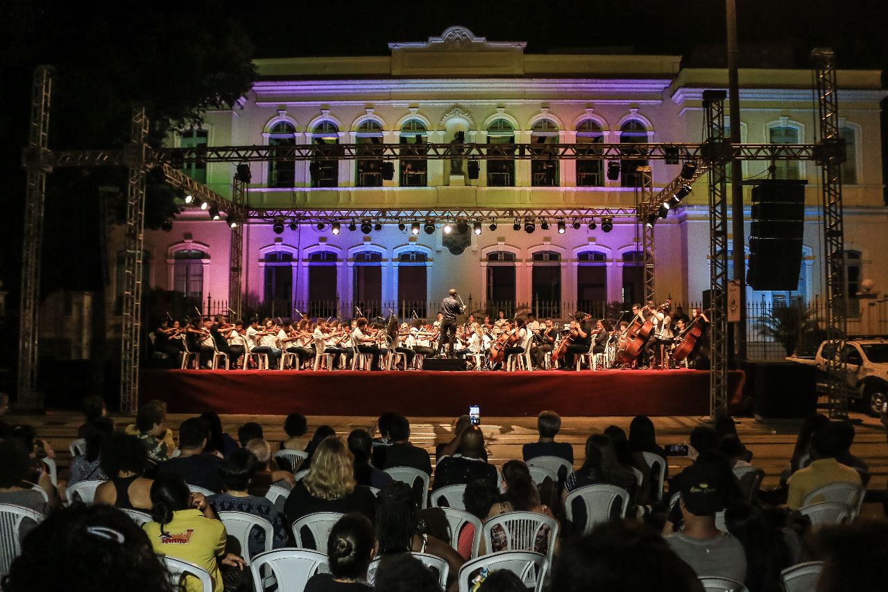 Chegou a 5ª edição do Festival de Teatro de Rua Kuphanda!!! A Fundação  Fernando Leite Couto, acolhe esta segunda-feira, 23 de Outubro, às…