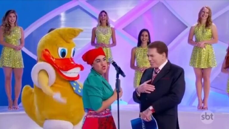 5 - Patricia Thomaz com Silvio Santos no SBT