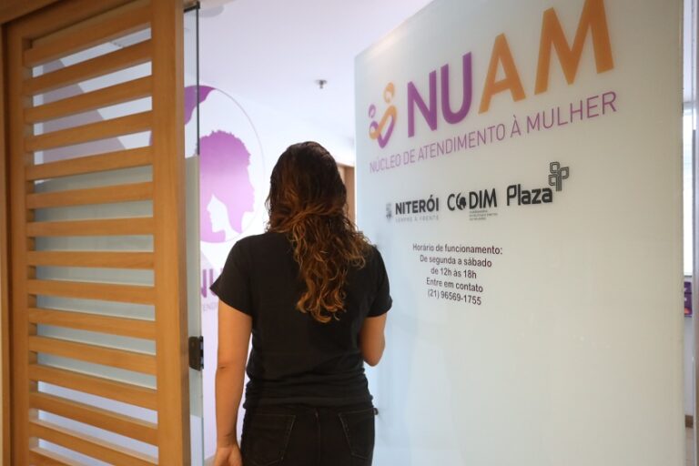 Luciana Carneiro - NUAM Plaza