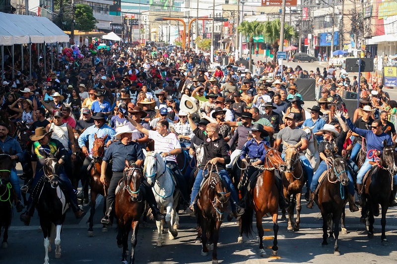 Itaboraí 192 anos cavalgada anima a cidade com tradição e alegria
