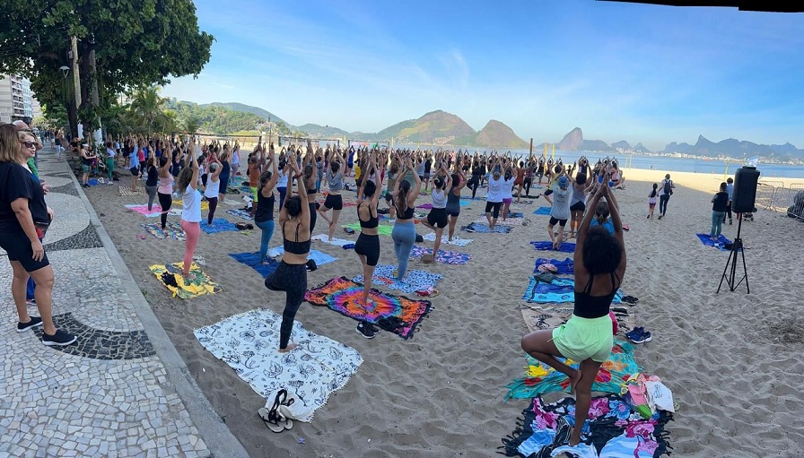 yoga_praia_icarai