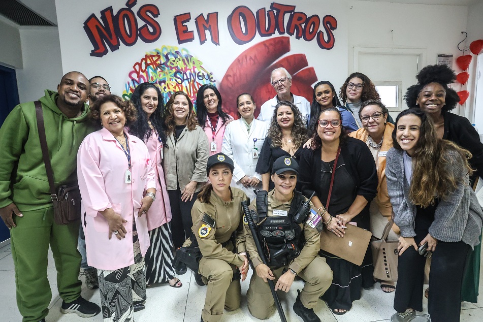 Primeira Dama fernanda Sixiel faz apelo para doação de sangue no Hospital Antonio Pedro-10