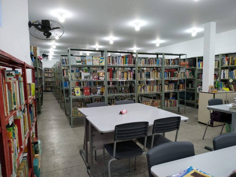 biblioteca Genebaldo