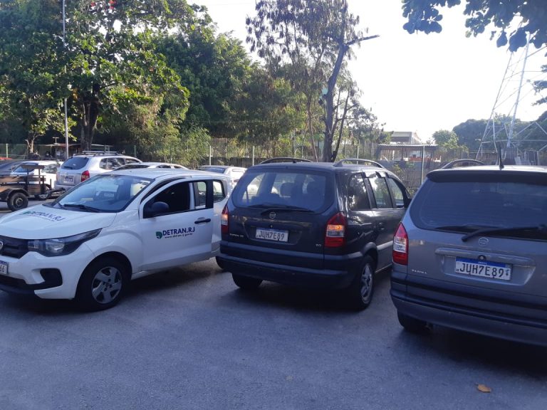 Carro clonado é o mais escuro