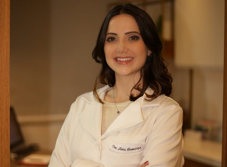 Lívia Maria - Dermatologista