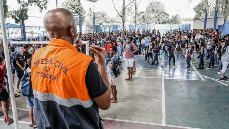 Defesa Civil promove simulação de emergência em escola municipal de Itaboraí (1)