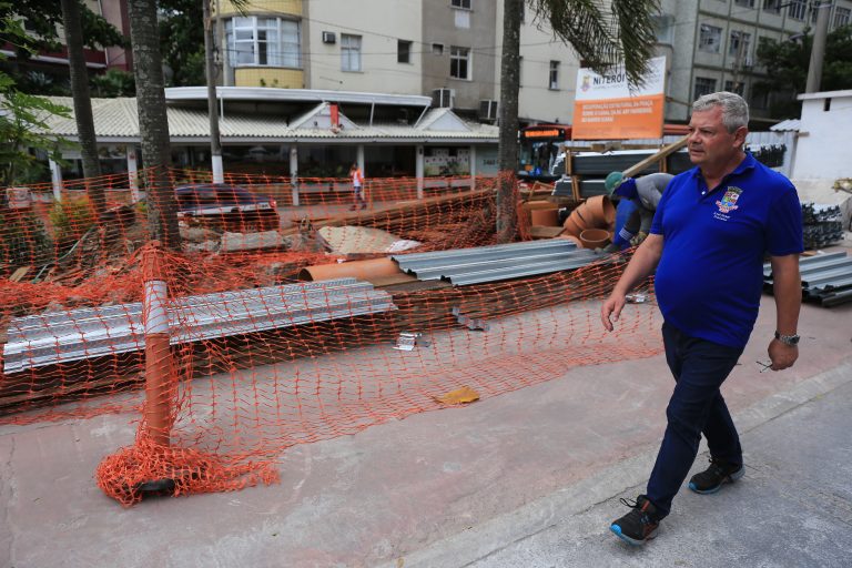 13-12-2022 Prefeito vistoria obras na Ary Parreiras (44)