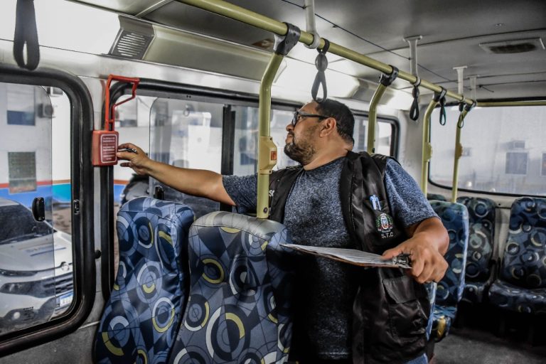 Prefeitura realiza vistoria da frota de ônibus municipais