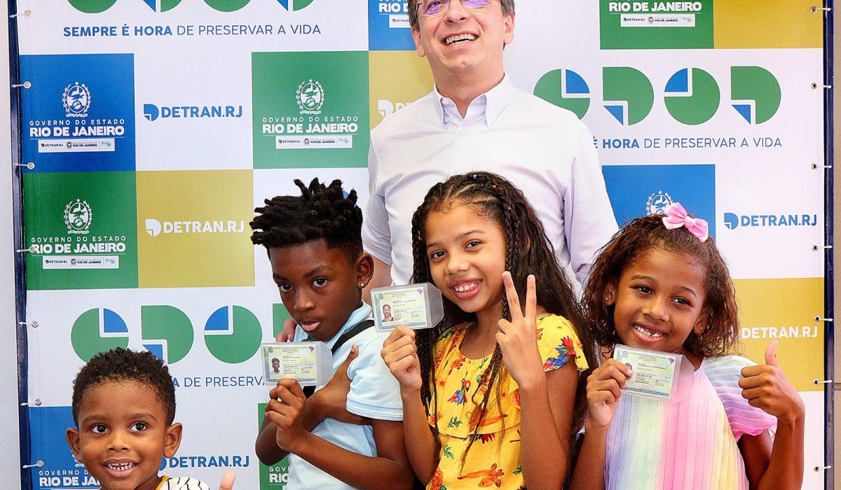 Detran Rj Emite A Nova Carteira De Identidade Nacional Para Mini