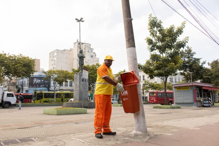 Instalação papeleira (barcas) -06