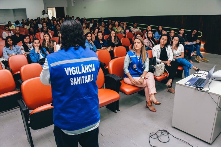 Merendeiras da rede municipal recebem capacitação de boas práticas no serviço de alimentação escolar (1)