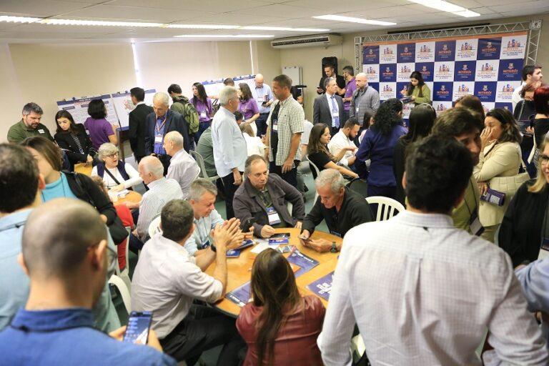 Oficina com rodada de grupos - Lei Urbanística - Centro