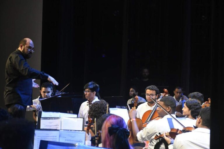 Maestro Evandro e Orquestra Aprendiz