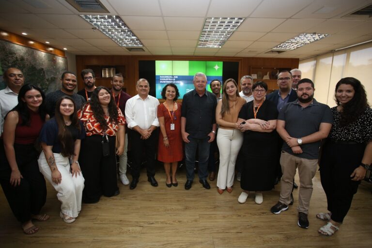 Prefeito participa do lançamento do manual de compras sustentaveis 10