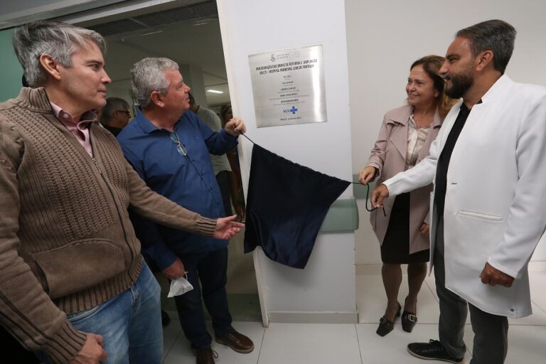 Prefeito Axel Grael entrega novos leitos e equipamentos no Hospital Carlos Tortelly 13