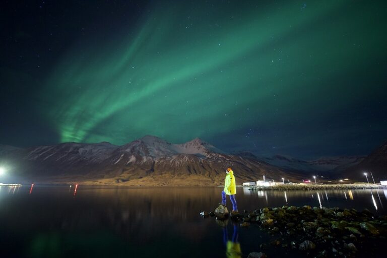 Quando-foi-a-primeira-vez-que-a-aurora-boreal-foi-registrada-pela-humanidade