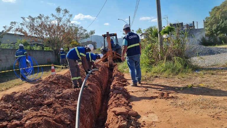 Mais de 20 quilômetros de rede vão beneficiar 4,5 mil moradores da região