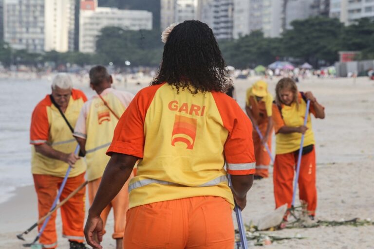 Limpeza da Praia de Icaraí