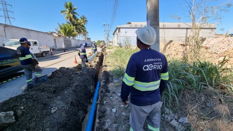 quatro quilômetros de rede estão sendo instalados no local