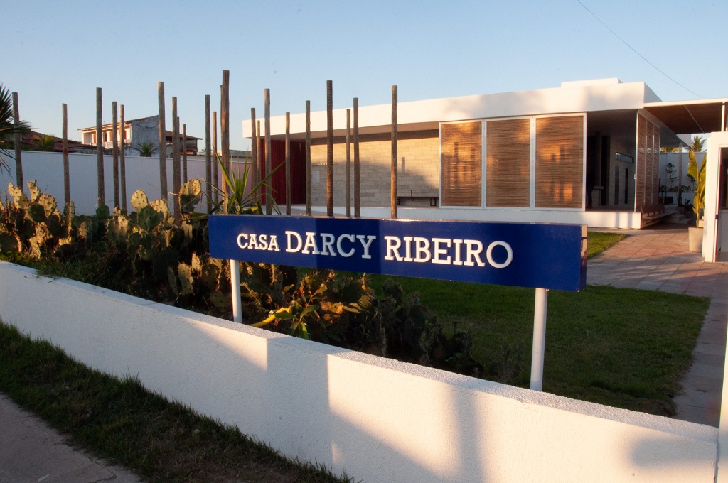 Casa-Darcy-Ribeiro-2-Foto-Leonardo-Fonseca-scaled