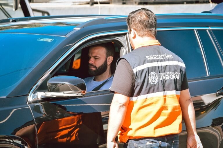 Campanha do Maio Amarelo conscientiza motoristas em Itaboraí sobre segurança no trânsito d