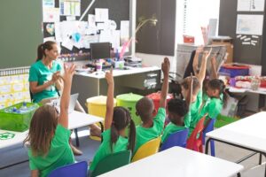 TECNOLOGIA E INCLUSÃO: COMO A INTELIGÊNCIA ARTIFICIAL ESTÁ TRANSFORMANDO A EDUCAÇÃO DE ALUNOS ATÍPICOS
