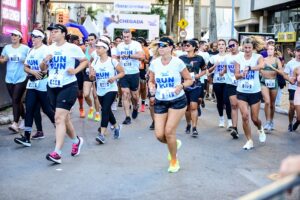 Plaza-Running--3-