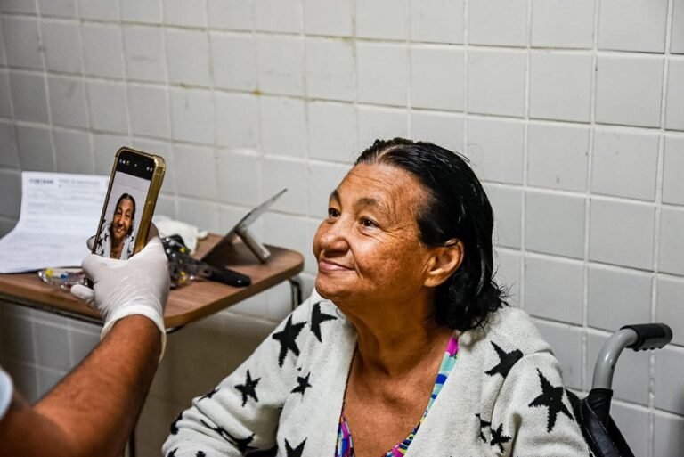 Ação social do Detran RJ com idosos