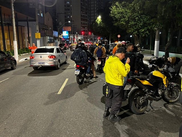 Divulgacao - acao Icarai (3)