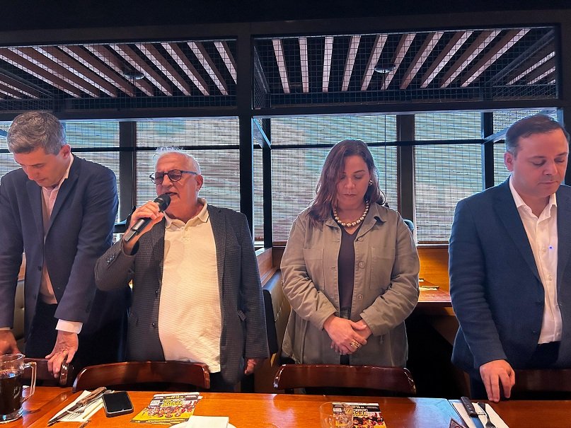 Evelen Gouvêa - Mercado (1)