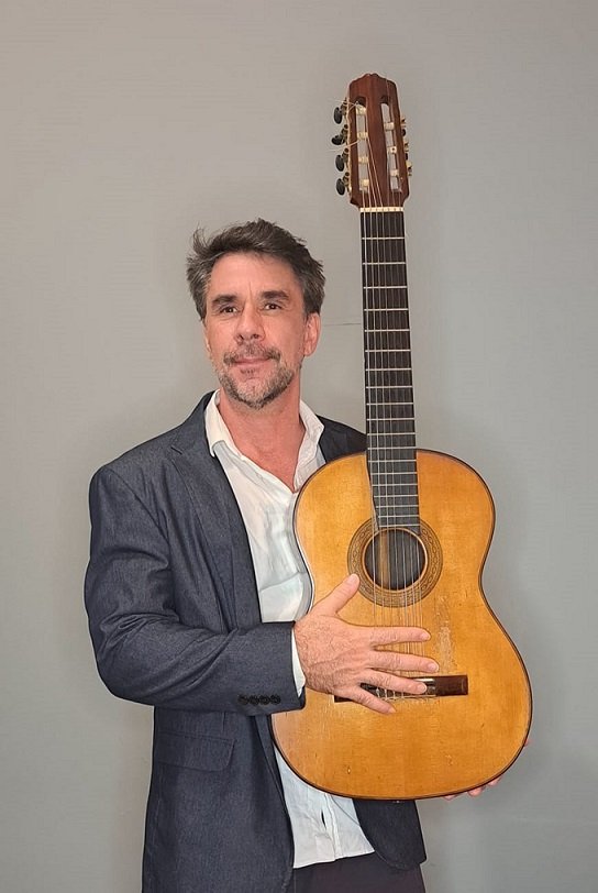 2 - ROGÉRIO GUIMARÃES