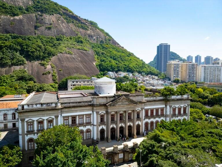 Museu de Ciências da Terra MCTec.