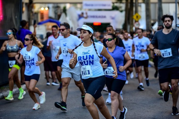 Plaza Running (1)