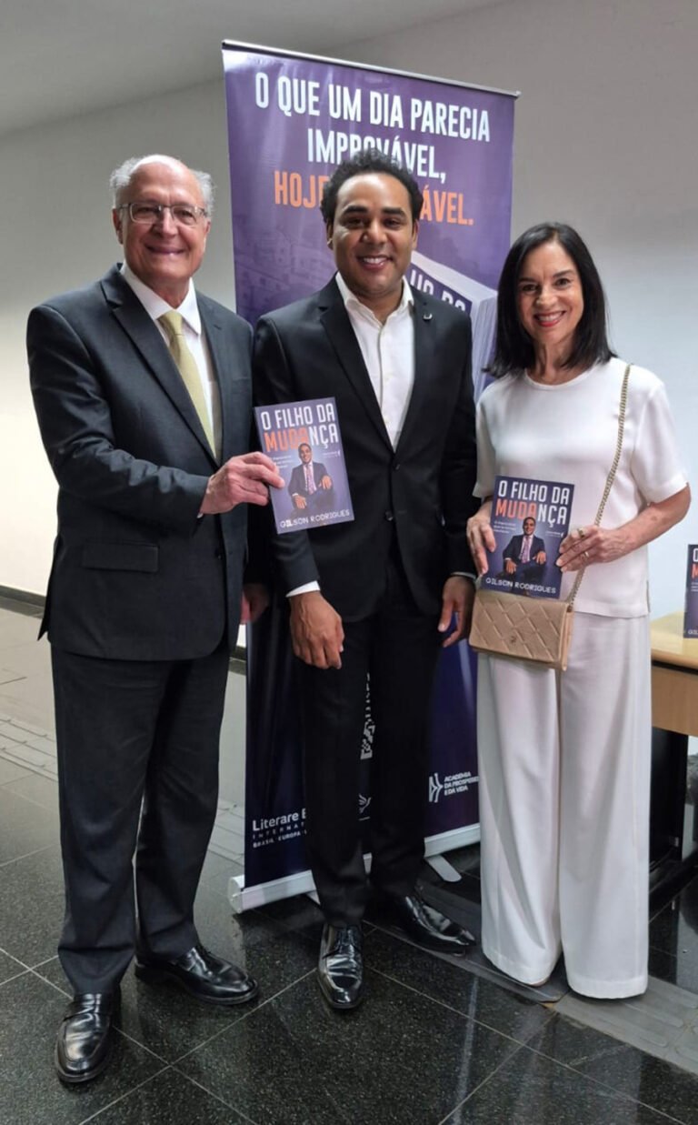 presidente-em-exercicio-geraldo-alckmin-participa-do-lancamento-do-livro-o-filho-da-mudanca (1)