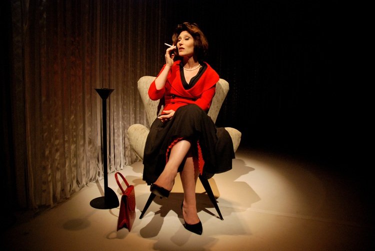 Simplesmente eu, ClariceLispector_BethGoulart04_Credito_Fabian