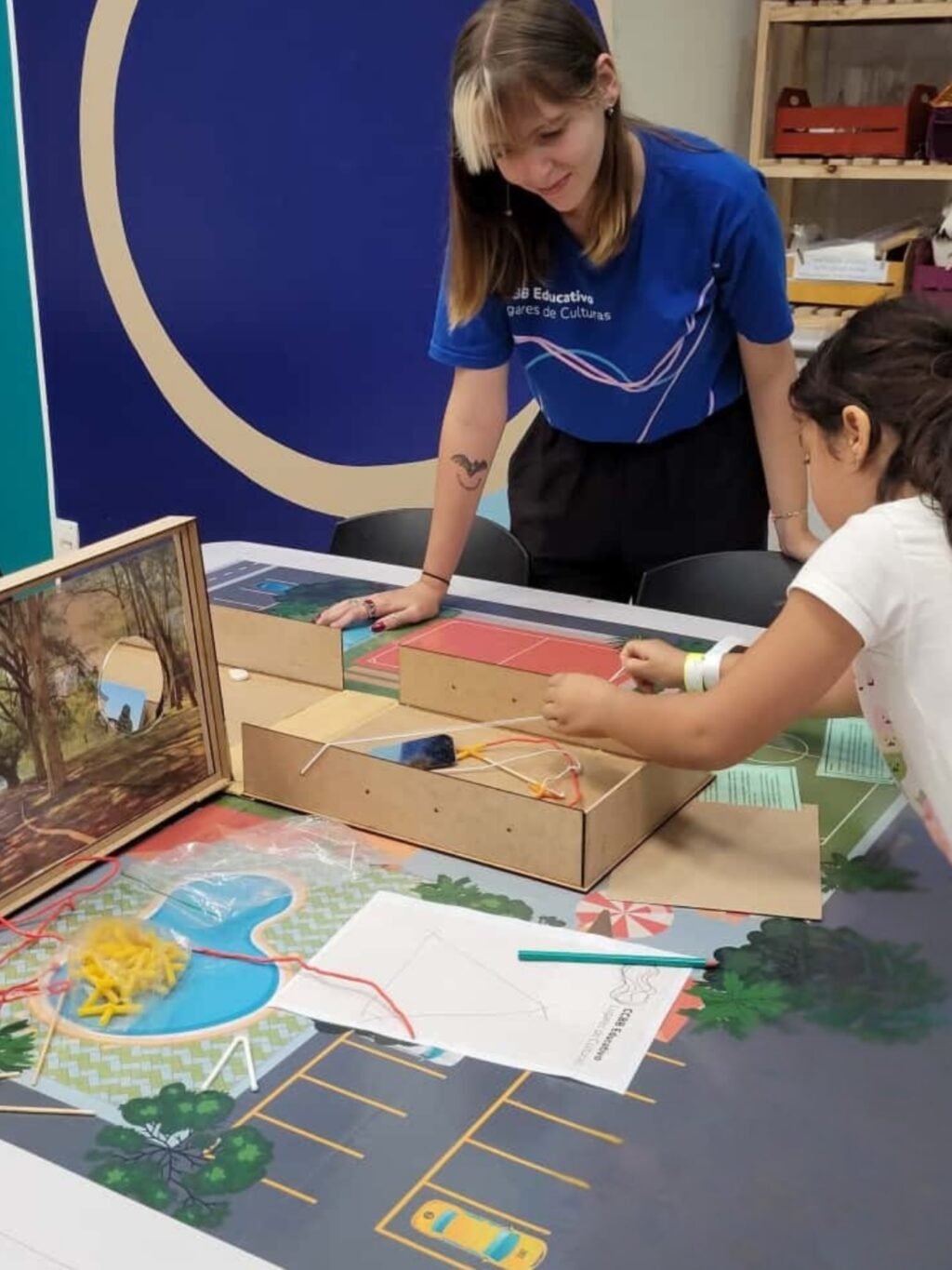 Laboratório de Artes_Caixas_Credito Amanda Mello