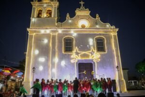Natal ItaLuz 2025 Fé e tradição marcam a noite com Auto de Natal e Coral na Praça do Centro 2