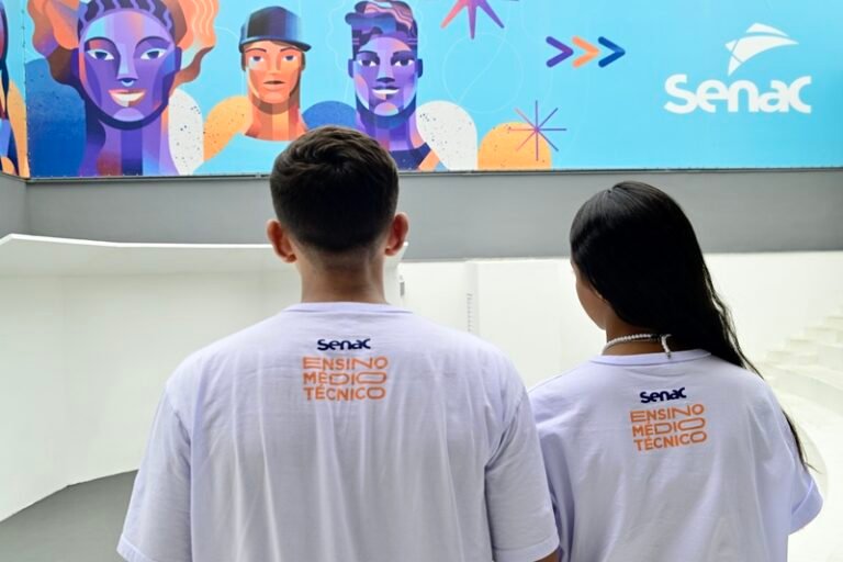 1ETLf9VLwITLfpDM (1)