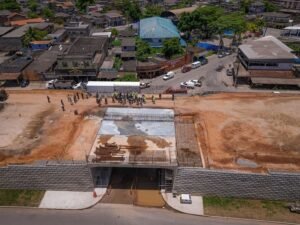 Ministro dos Transportes visita obras da BR-493 ao lado do prefeito de Itaboraí 1