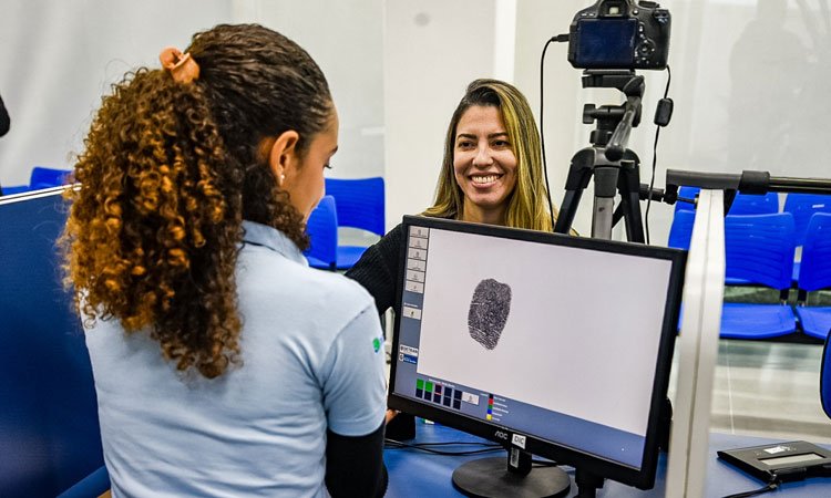 f0765096-1186-4d3d-ad4b-19e52ca888c0