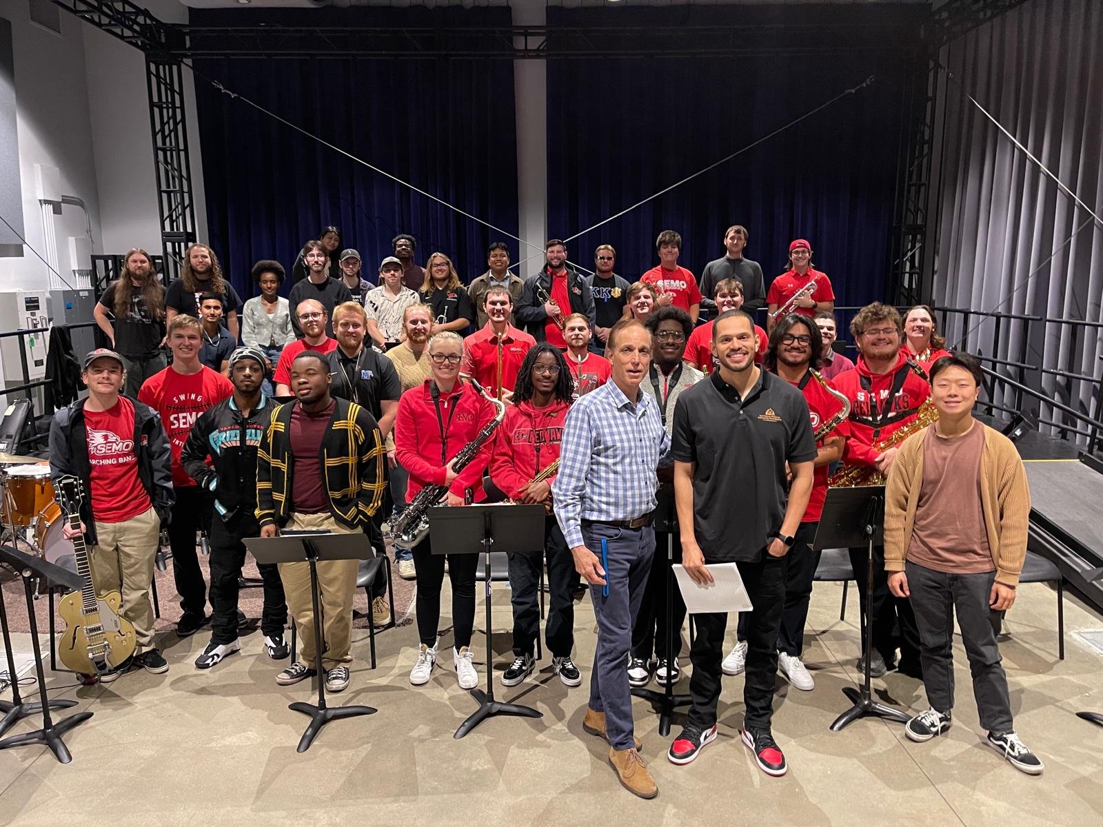 6 - Felipe Brito com turma da Universidade de Memphis