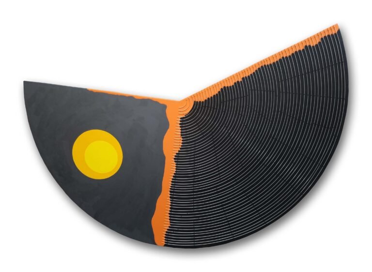 Gilberto Salvador_14 45 te encontro Gaudi_2023_acrílica sobre madeira e aço inox_Foto Gil Salvador copiar