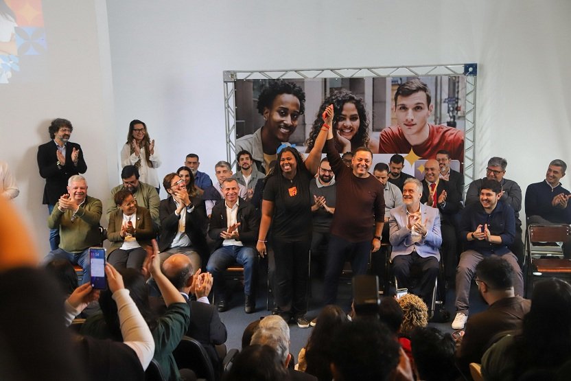 Prefeito Rodrigo Neves lança primeiro edital do Programa Aluguel Universitário - Evelen Gouvea 1