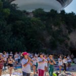 yoga na praia-dia da mulher_25_3