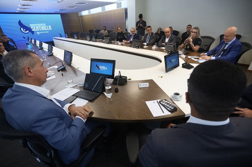 Governador apresenta Programa Sentinelas para Niterói e SG-16 (1)