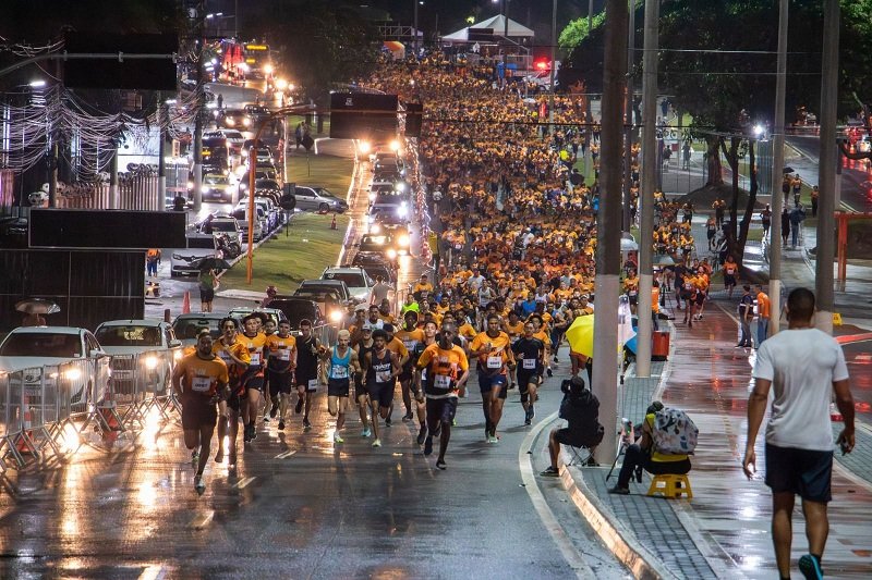 Ita Night Run reúne mais de 8 mil atletas na primeira corrida noturna de Itaboraí