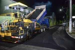 Itaboraí avança com recapeamento no Rio Várzea e anuncia nova etapa do programa estadual (5)