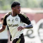 Plata-em-treino-do-Flamengo-1