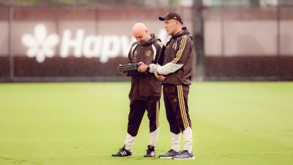 leonardo-jardim-treino-flamengo-1-1024x576